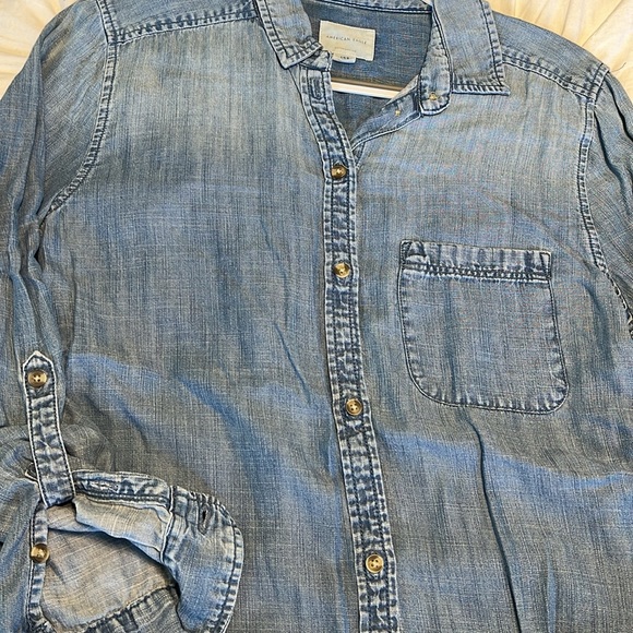 American Eagle Denim Boyfriend Fit Button Down Long Sleeve - Picture 3 of 4